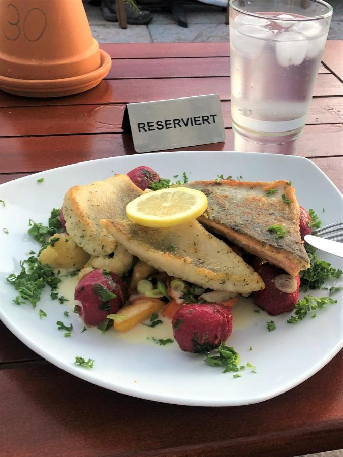 מאלצ'ו Hotel & Restaurant Lenzer Krug מראה חיצוני תמונה