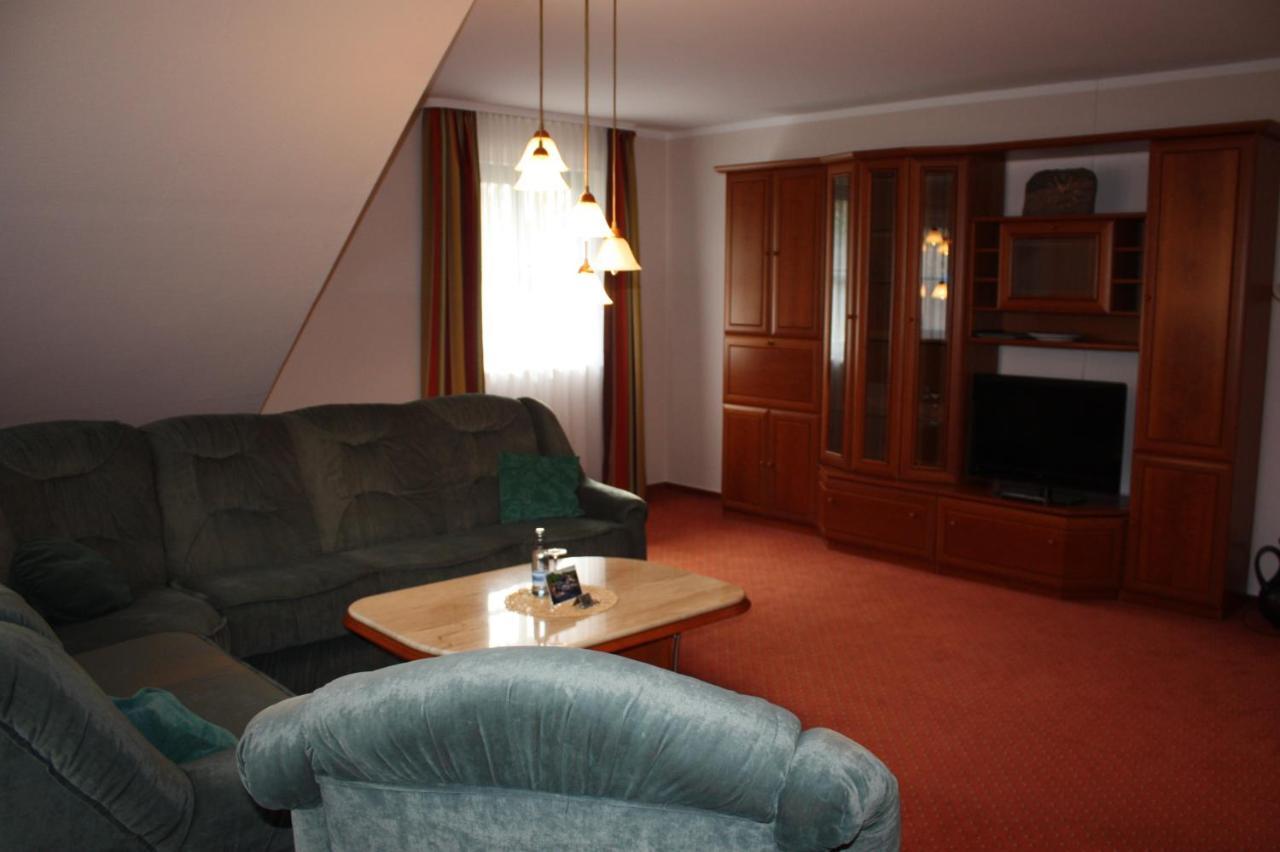 מאלצ'ו Hotel & Restaurant Lenzer Krug מראה חיצוני תמונה
