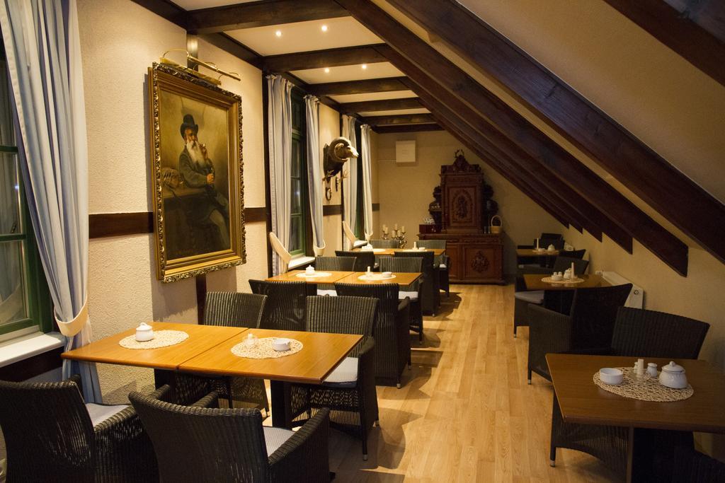 מאלצ'ו Hotel & Restaurant Lenzer Krug מראה חיצוני תמונה