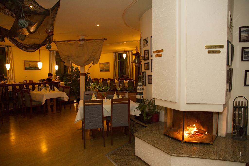 מאלצ'ו Hotel & Restaurant Lenzer Krug מראה חיצוני תמונה
